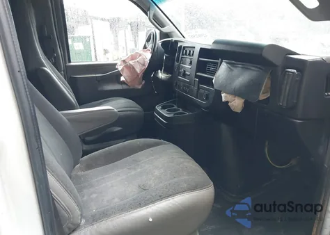 2020 Chevrolet Express G2500 из США, поврежденный, VIN 1GCWGAFG0L1229714